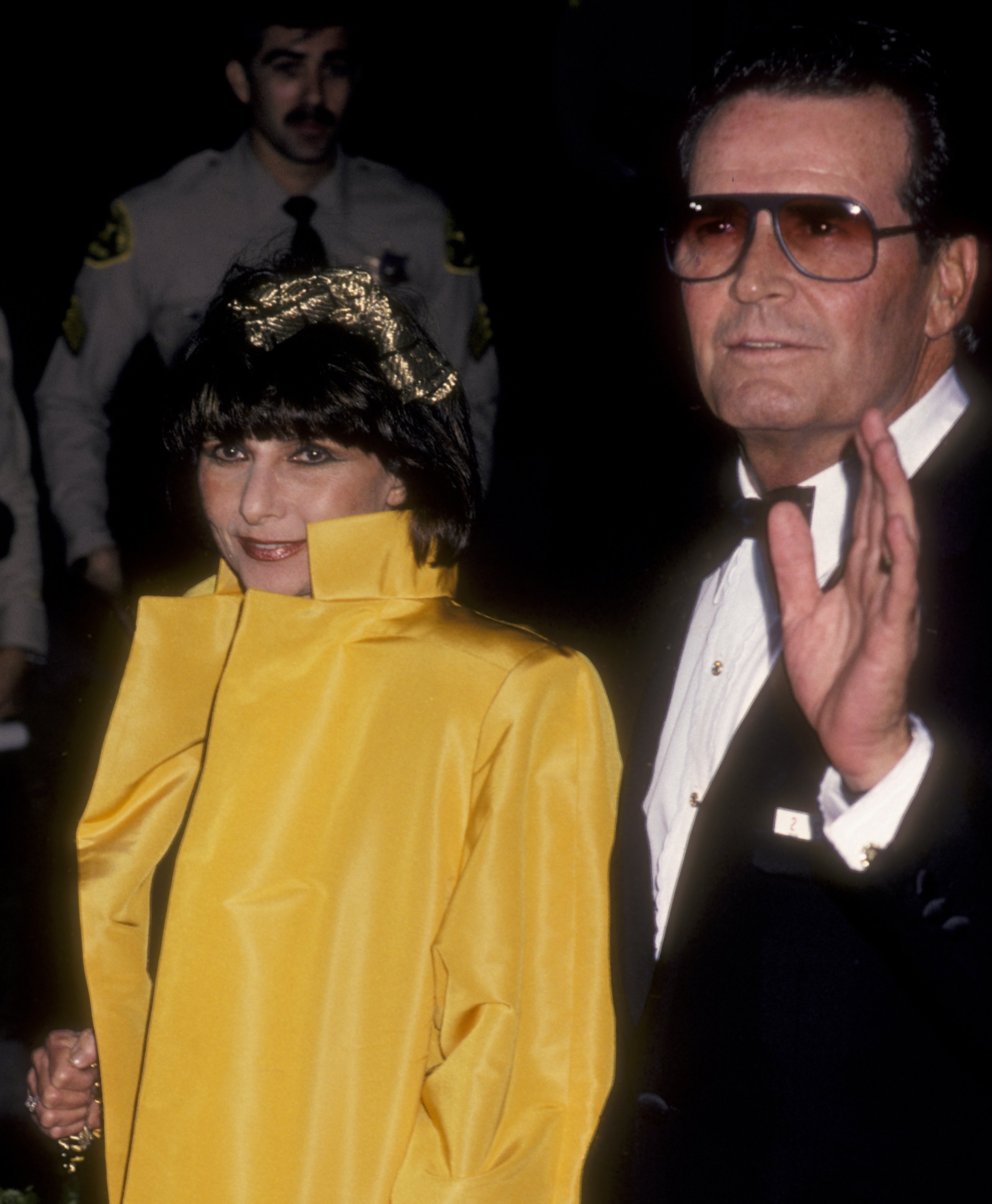 James Garner and Lois Clarke attend 58th Annual Academy Awards on March 24, 1986, at the Dorothy Chandler Pavilion in Los Angeles, California. | Source: Getty Images