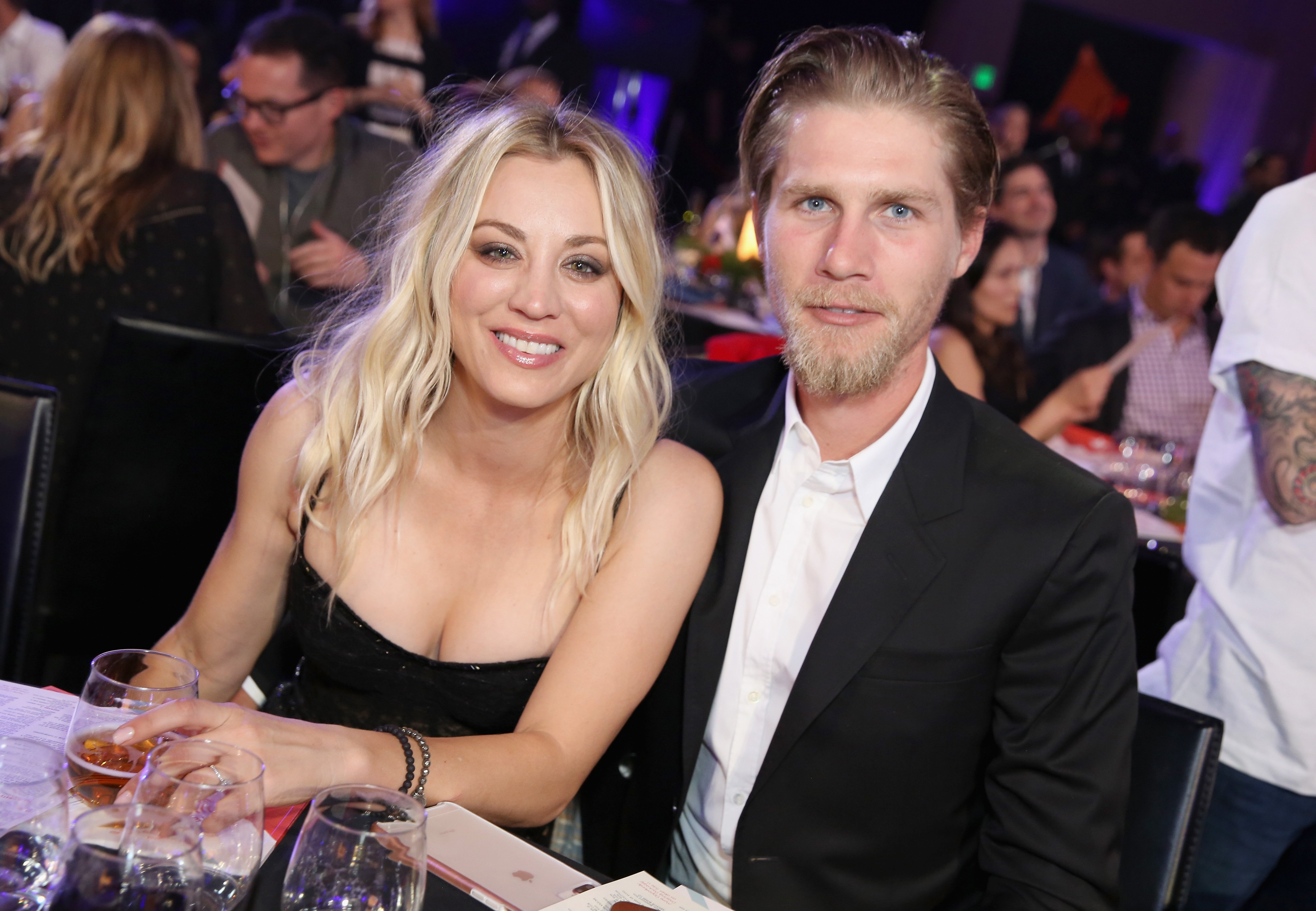 Kaley Cuoco and Karl Cook at Seth Rogen's Hilarity For Charity at Hollywood Palladium in Los Angeles, California | Photo: Rachel Murray/Getty Images for Netflix