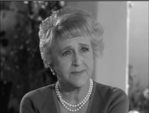 Mabel Albertson in the TV show "Burke's Law" | Photo: YouTube/Holly Martins