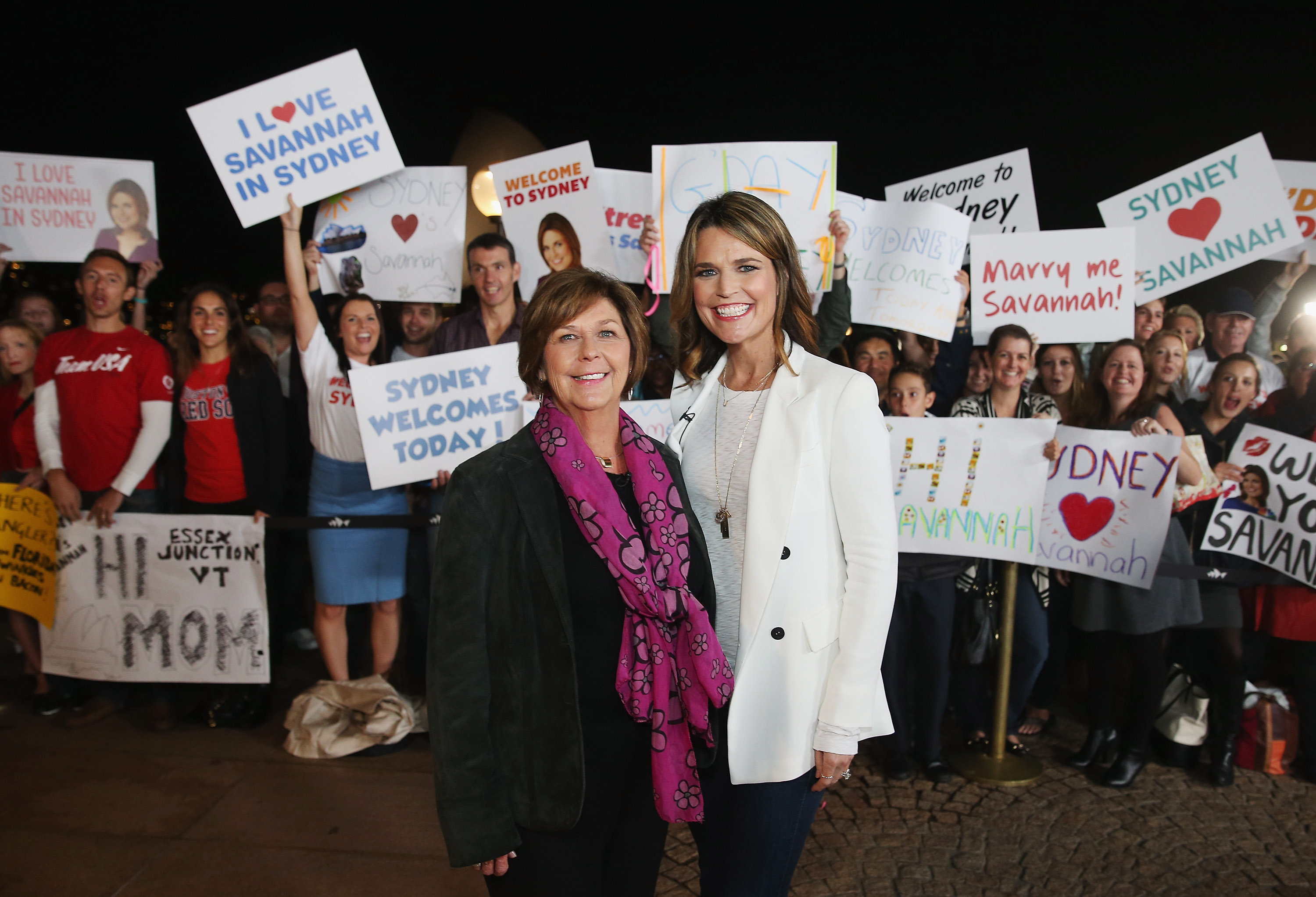 Savannah Guthrie poses with her mother, Nancy Guthrie, during NBC's “Today” show broadcast from Sydney, Australia, on May 4, 2015. | Source: Getty Images