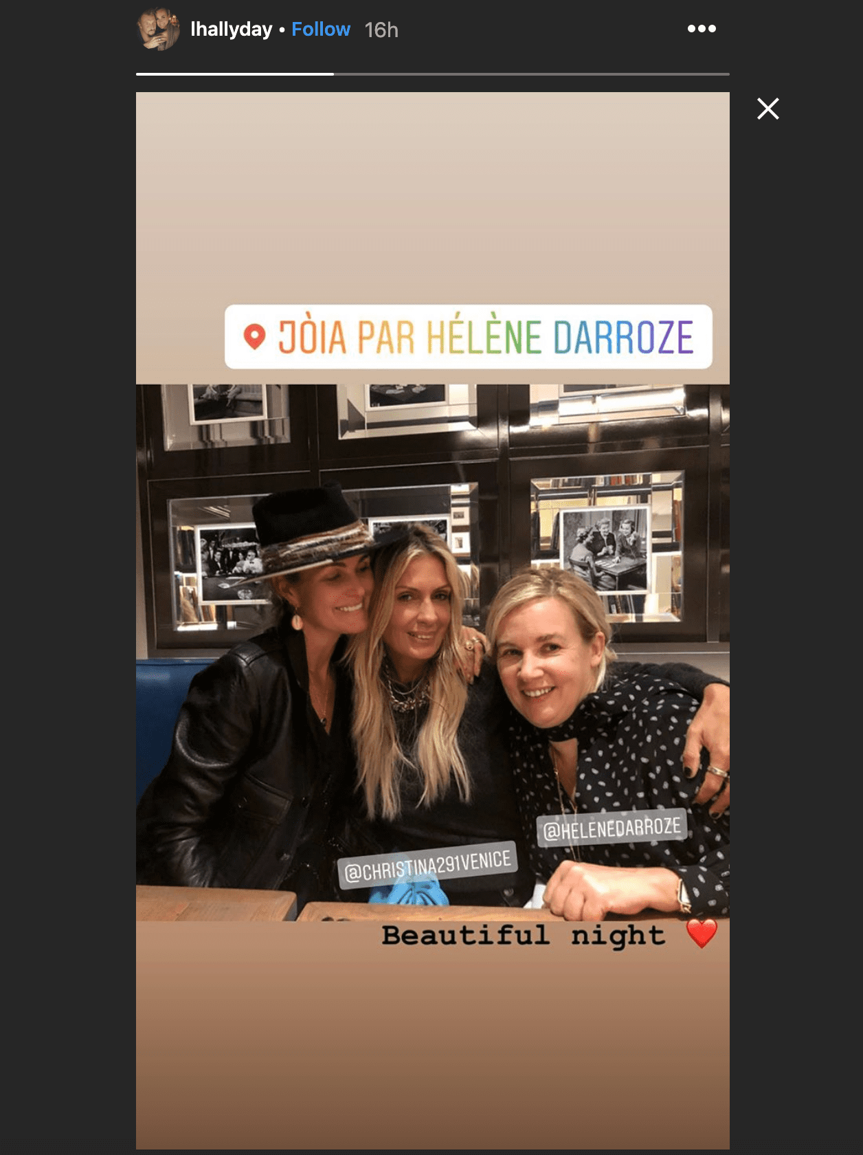 Capture d'écran de la storie de Laeticia Hallyday avec ses amies | Photo : Instagram Capture d'écran de la storie de Laeticia Hallyday avec ses amies | Photo : Instagram