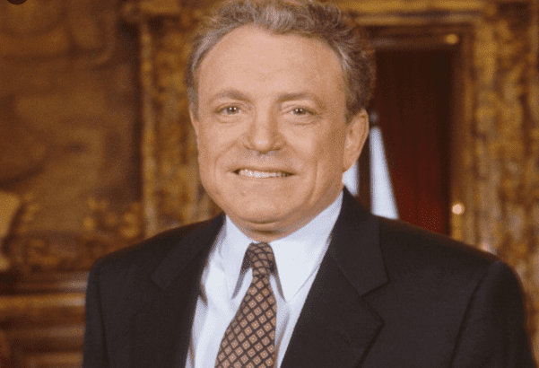 Jacques Martin qui sourit. | Photo : Wikipédia