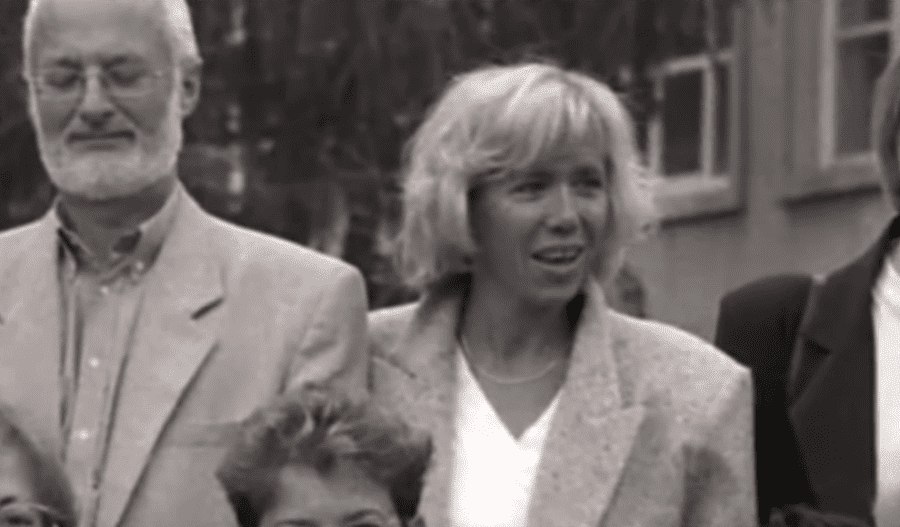 Brigitte Macron : Le saviez vous pourquoi on ne trouve aucune photo de son ex mari | koi de neuf? Buzz : Youtube Brigitte Macron : Le saviez vous pourquoi on ne trouve aucune photo de son ex mari | koi de neuf? Buzz : Youtube