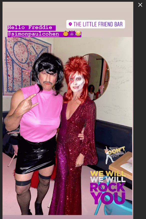 Laeticia Hallyday déguisée en David Bowie. | Photo : Instagram Story / lhallyday