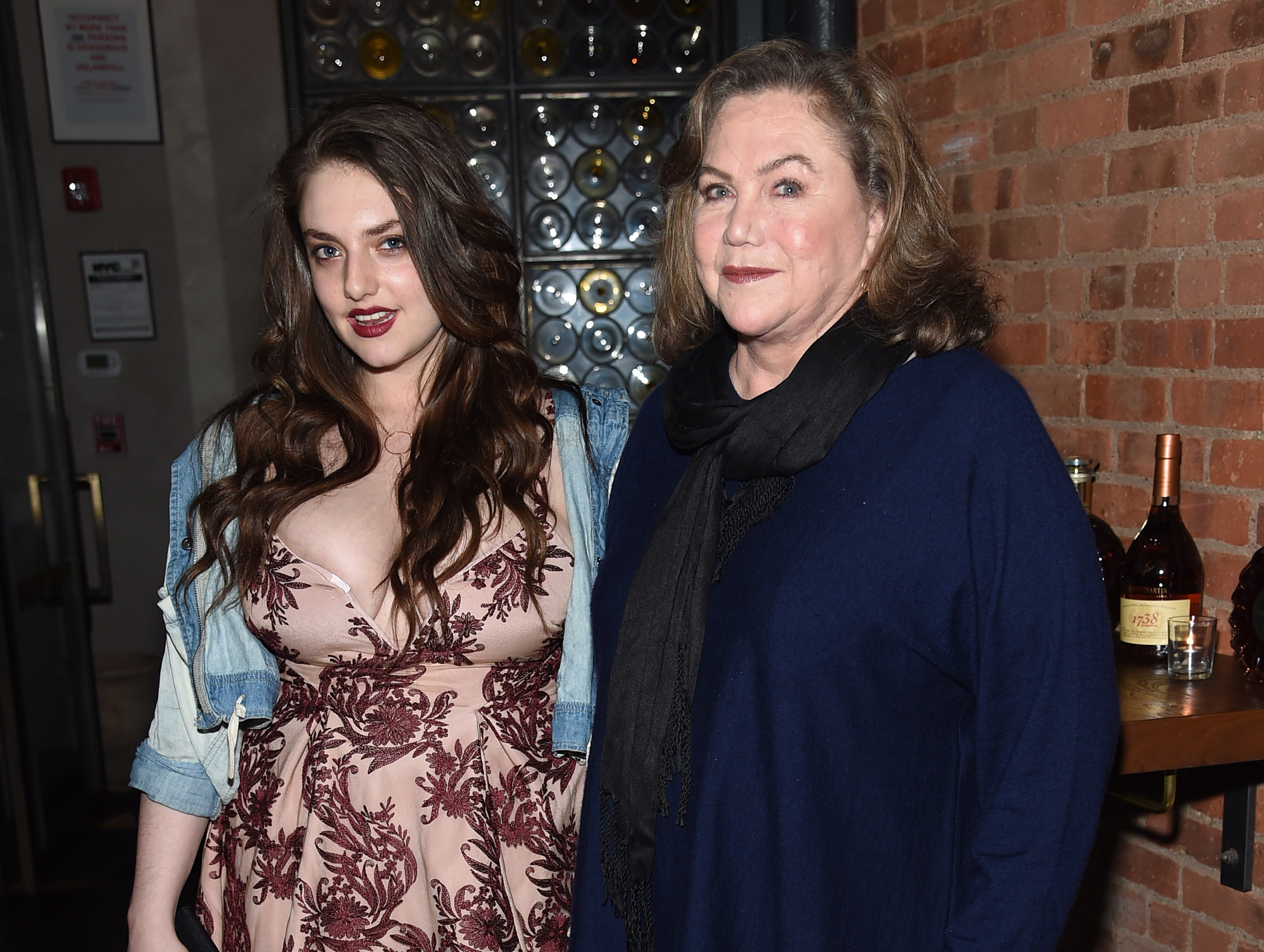 Rachel Ann Weiss and Kathleen Turner at Chef's Club on May 23, 2017 in New York City | Source: Getty Images