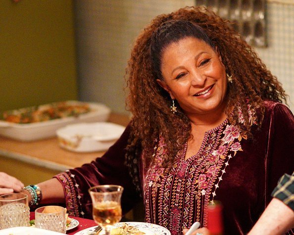 Pam Grier on set of ABC's "Bless This Mess" - Season Two | Photo: Getty Images