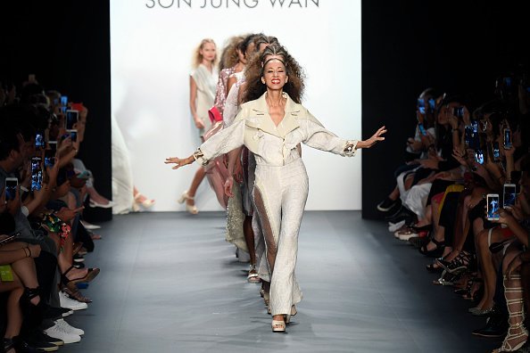 Pat Cleveland walks the runway at the Son Jung Wang Runway during New York Fashion Week on September 10, 2016, in New York City.| Source: Getty Images.