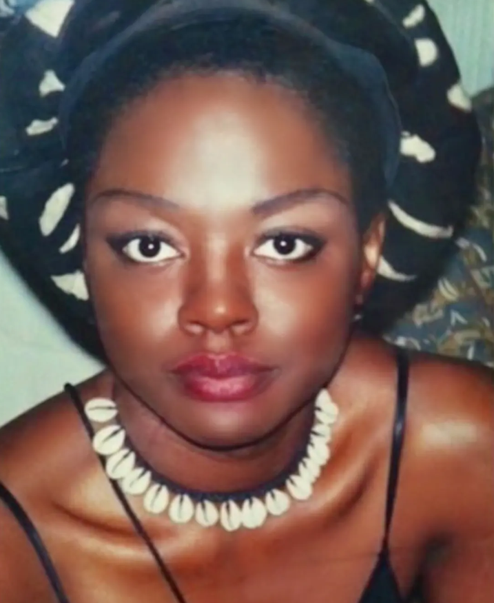 The actress and film producer poses for a portrait at 28 years old shortly after graduating from Juilliard, from a post dated October 26, 2023. | Source: Instagram/violadavis