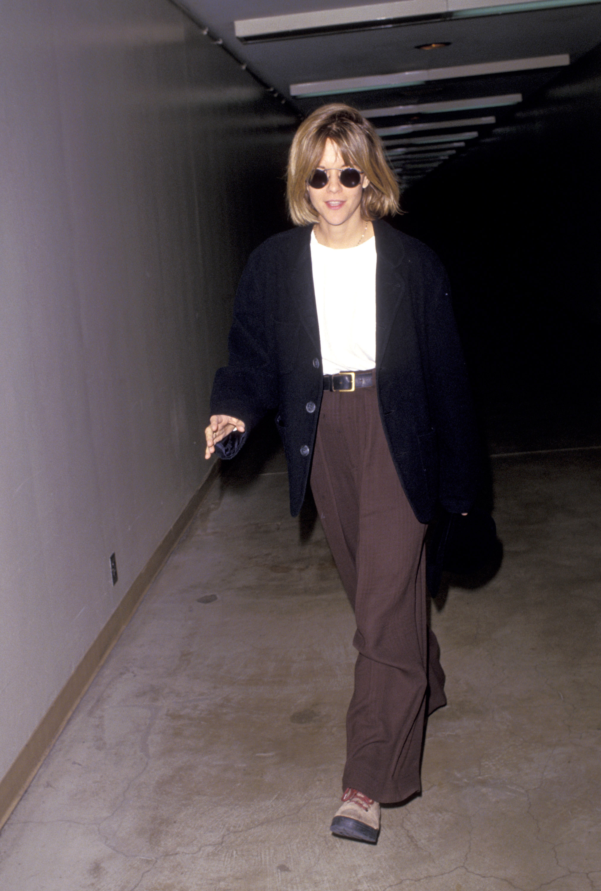 Meg Ryan on February 9, 1994 at Los Angeles International Airport in Los Angeles, California | Source: Getty Images