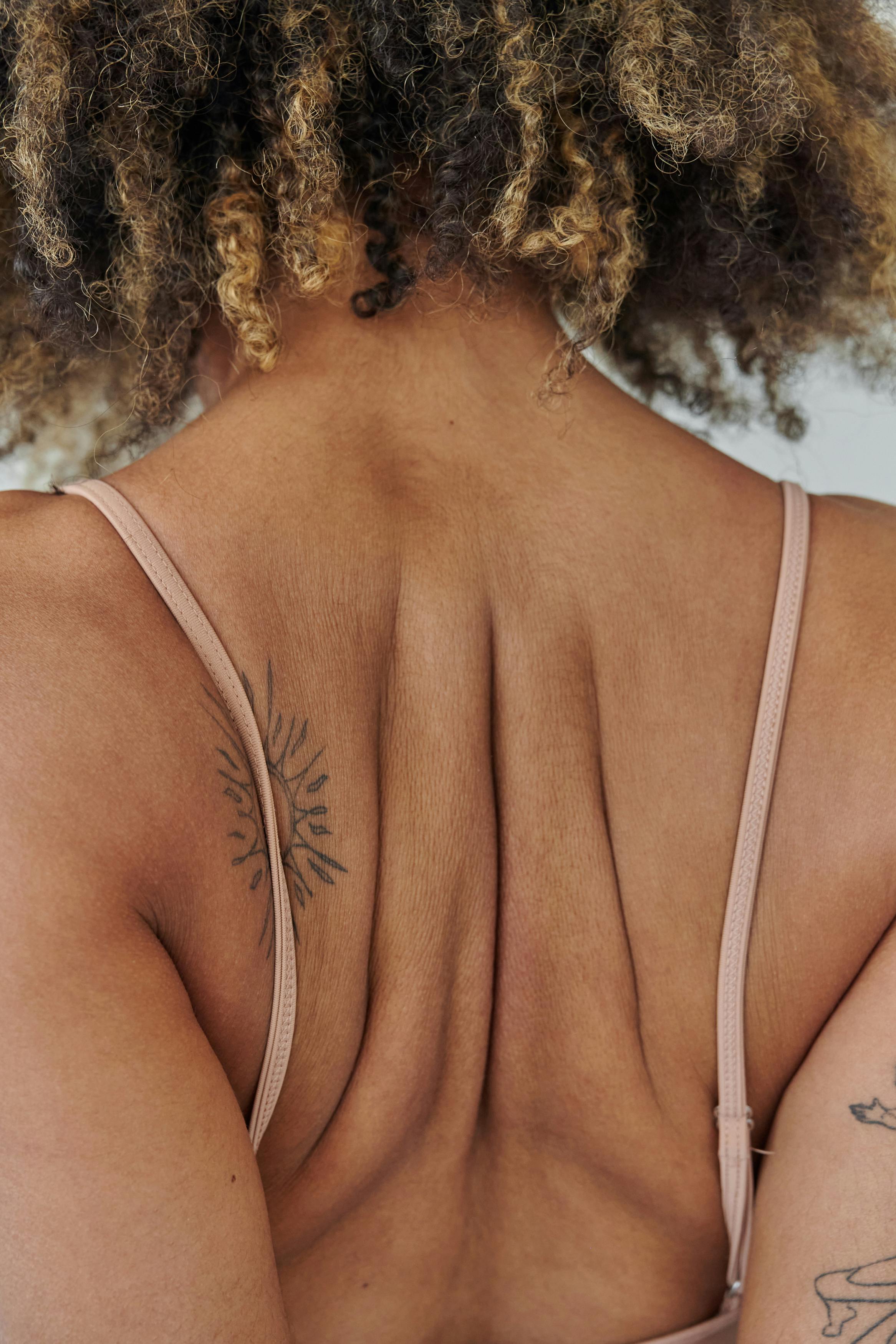 A woman's back | Source: Pexels