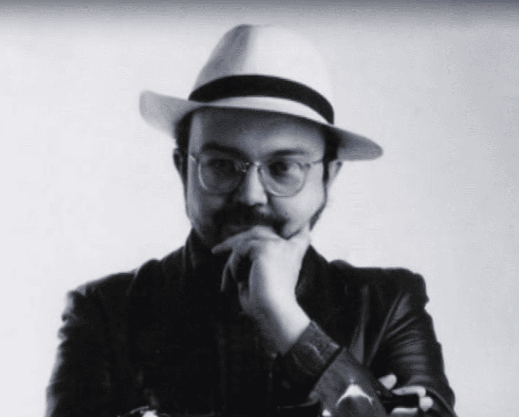 Javier Patricio Pérez, mejor conocido como Gato Pérez, reconocido músico de la época de los años 70. | Imagen: YouTube/amboliatoto Javier Patricio Pérez, mejor conocido como Gato Pérez, reconocido músico de la época de los años 70. | Imagen: YouTube/amboliatoto