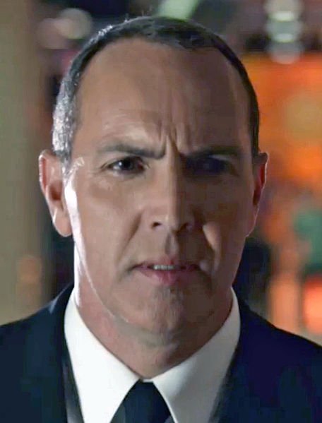 Arnold Vosloo in the 2009 commercial "The Chase." | Source: Wikimedia Commons