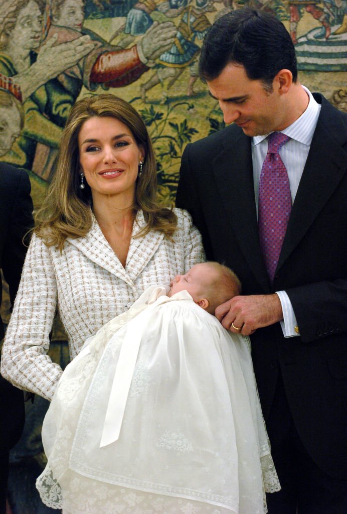 Letizia Ortiz, la infanta Leonor y el rey Felipe VI. | Foto: Getty Images