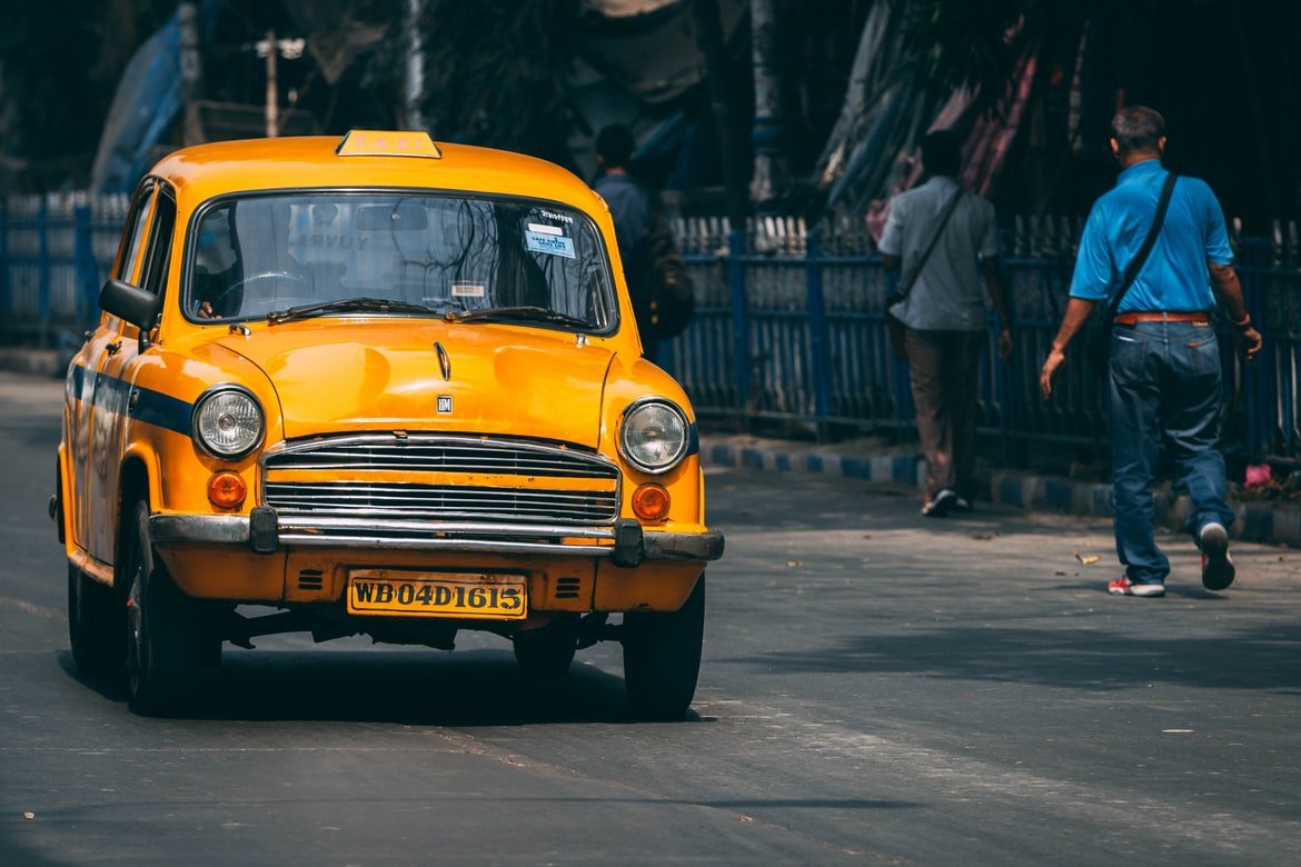 Carla saw the woman get into a taxi | Source: Unsplash