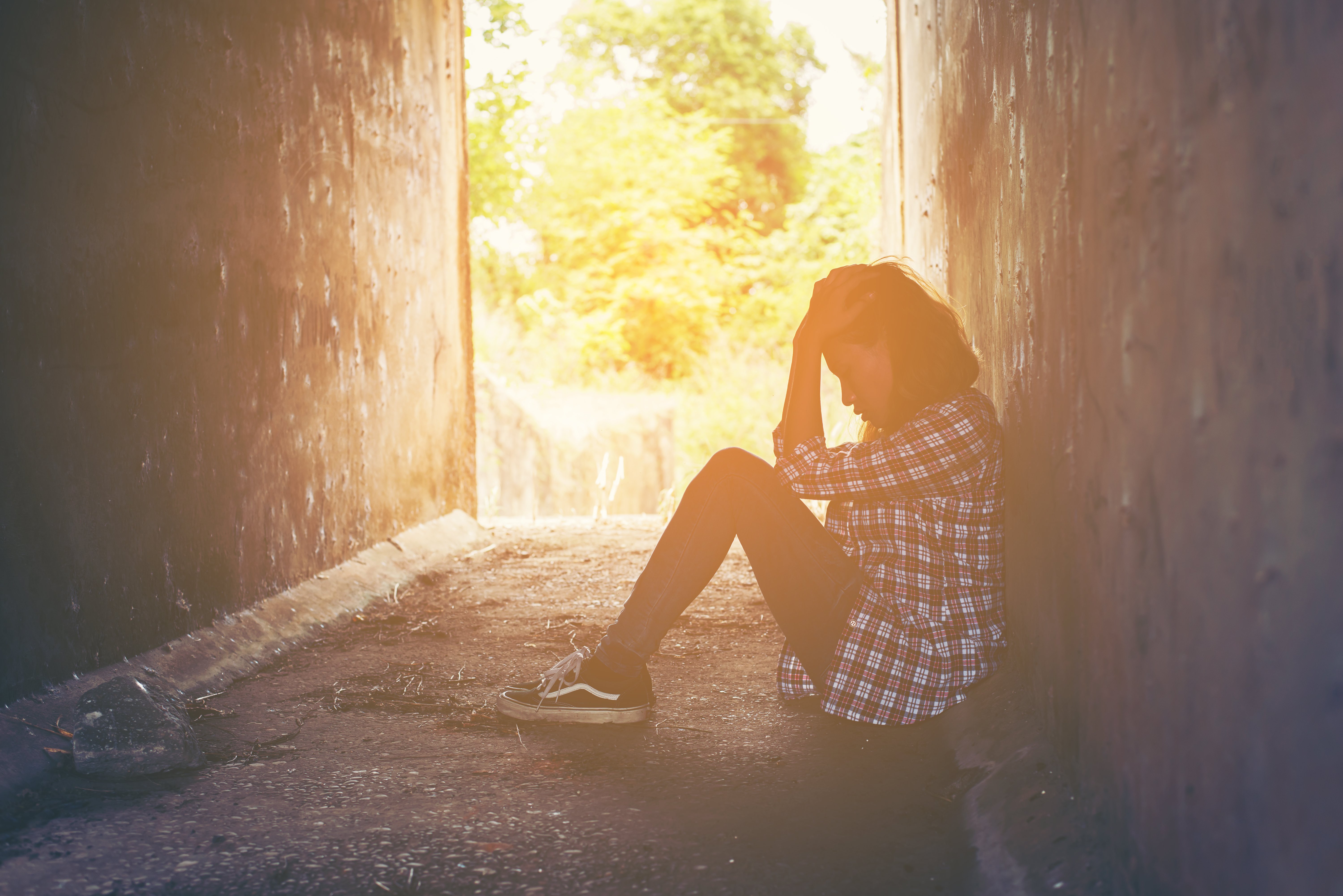 A worried woman thinking. | Source: Freepik. 