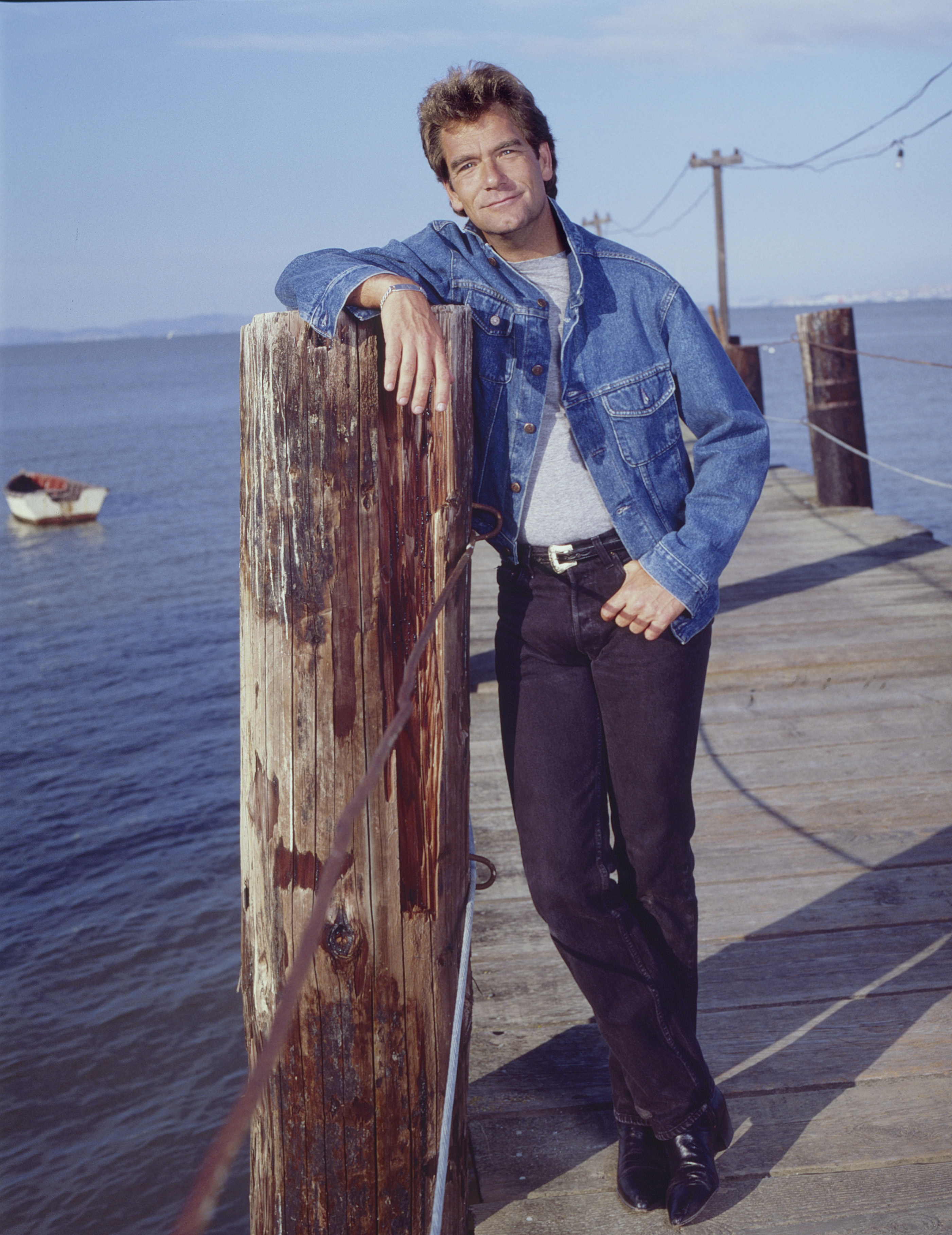 Huey Lewis posing for a portrait on April 23, 1980, in San Francisco, California. | Source: Getty Images