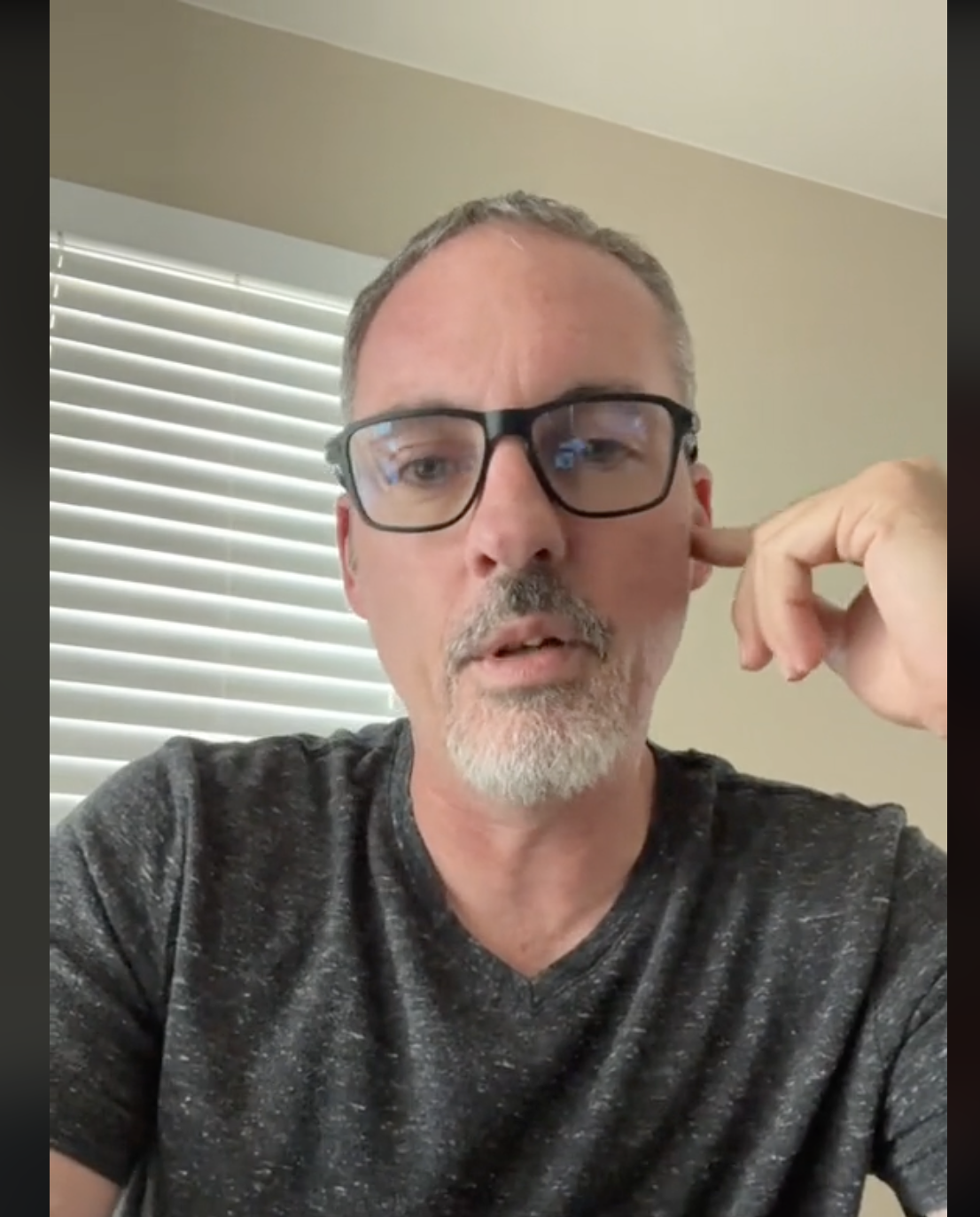 Christian sharing his nightmare dating experience, as seen in a video dated September 10, 2022 | Source: TikTok/christiannollinger