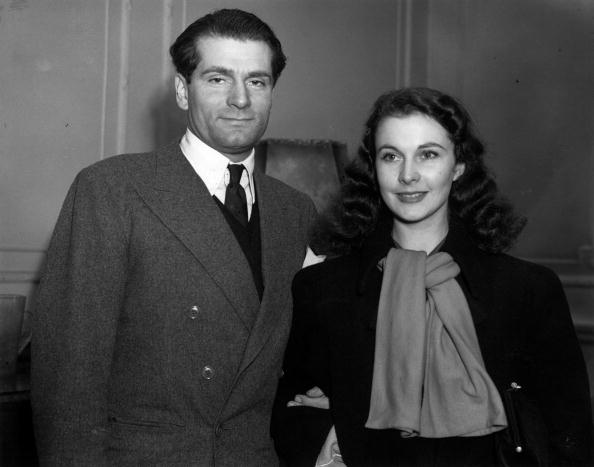 Laurence Olivier  and Vivien Leigh after their arrival in England from Hollywood to play their part in WW II | Photo: Getty Images