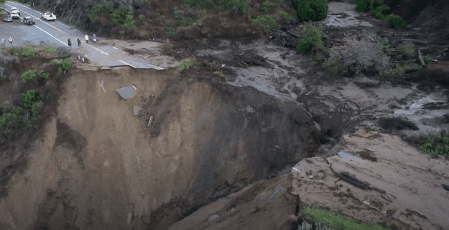 A different view of the collapsed Highway 1, January, 2021. | Photo: YouTube/kpixcbs. 