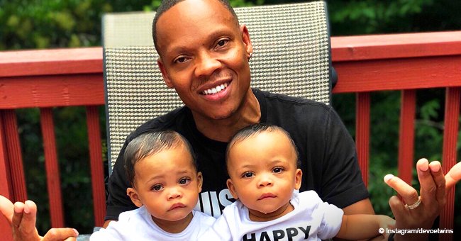 Ron DeVoe melts hearts with photo of his twins in matching tracksuits, sitting adorably on a sofa
