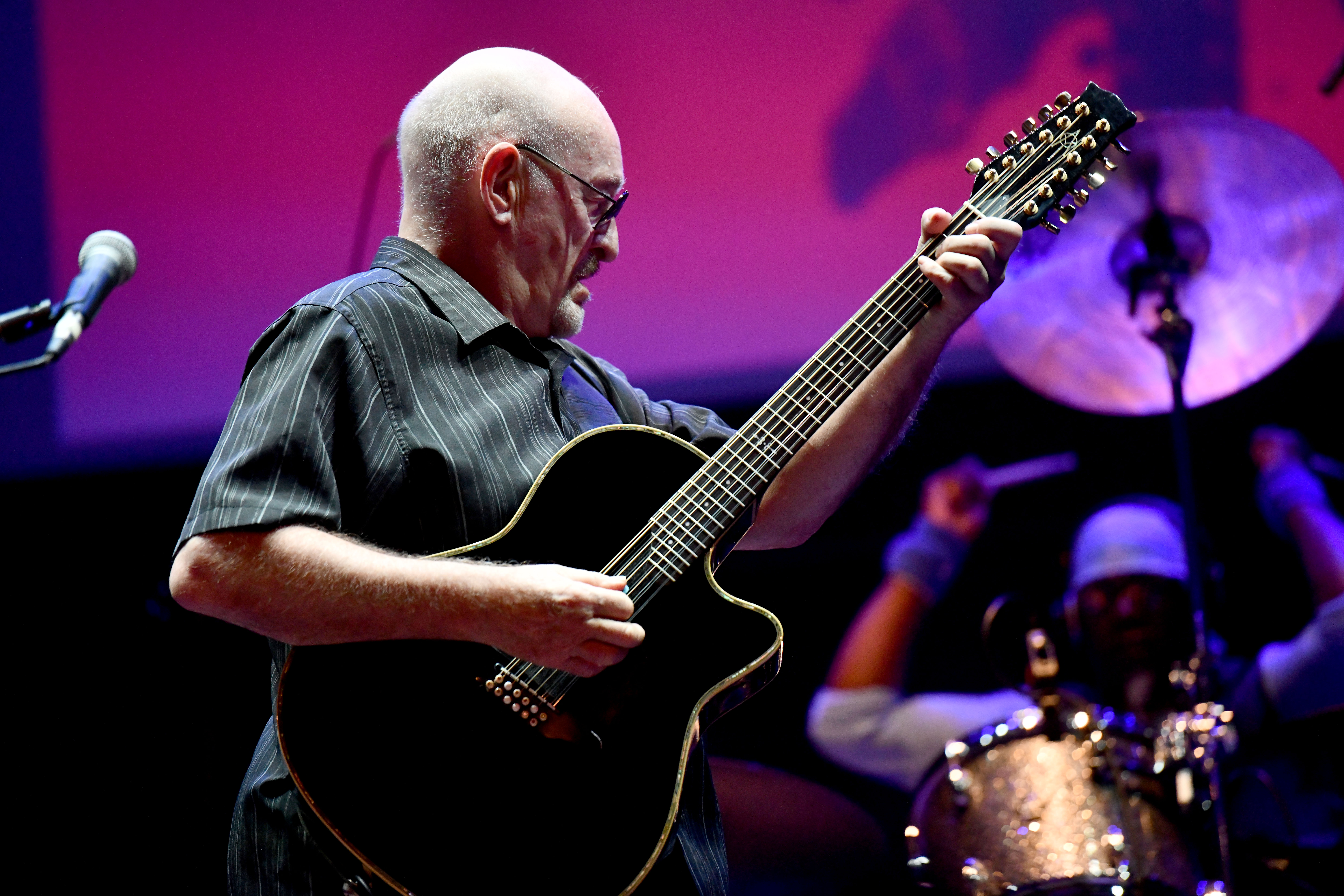Dave Mason performs onstage at Saban Theatre on October 6, 2019 in Beverly Hills, California | Source: Getty Images