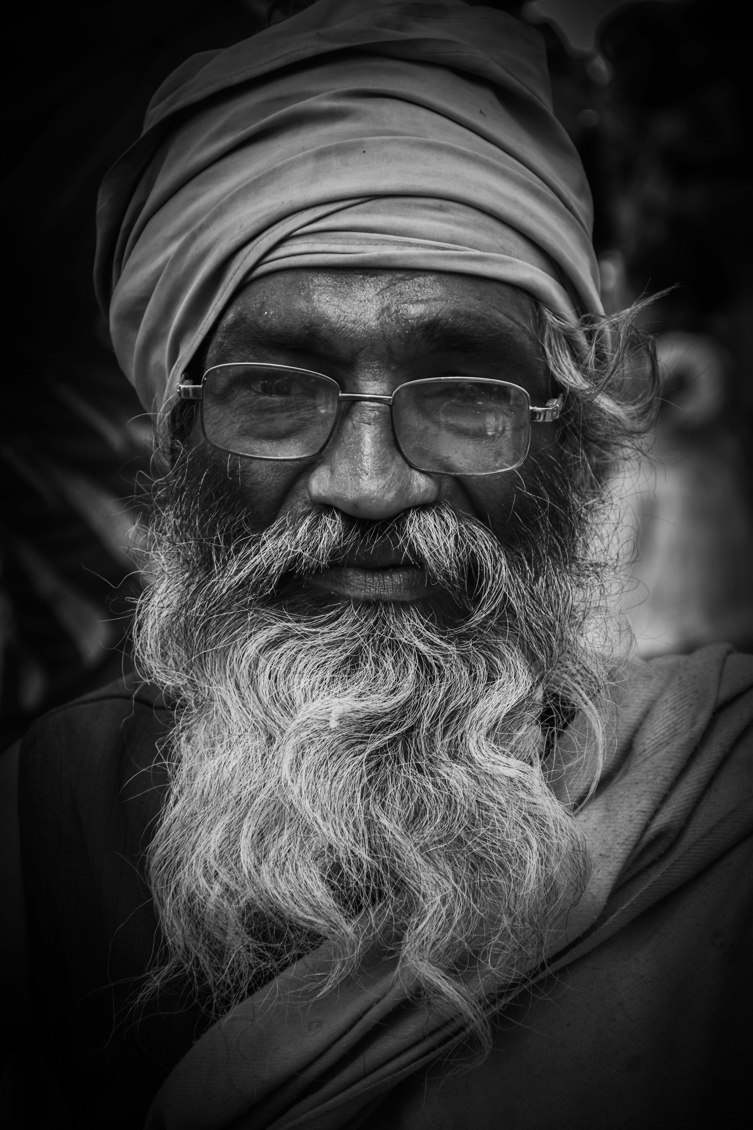 A man with a long gray beard | Source: Unsplash