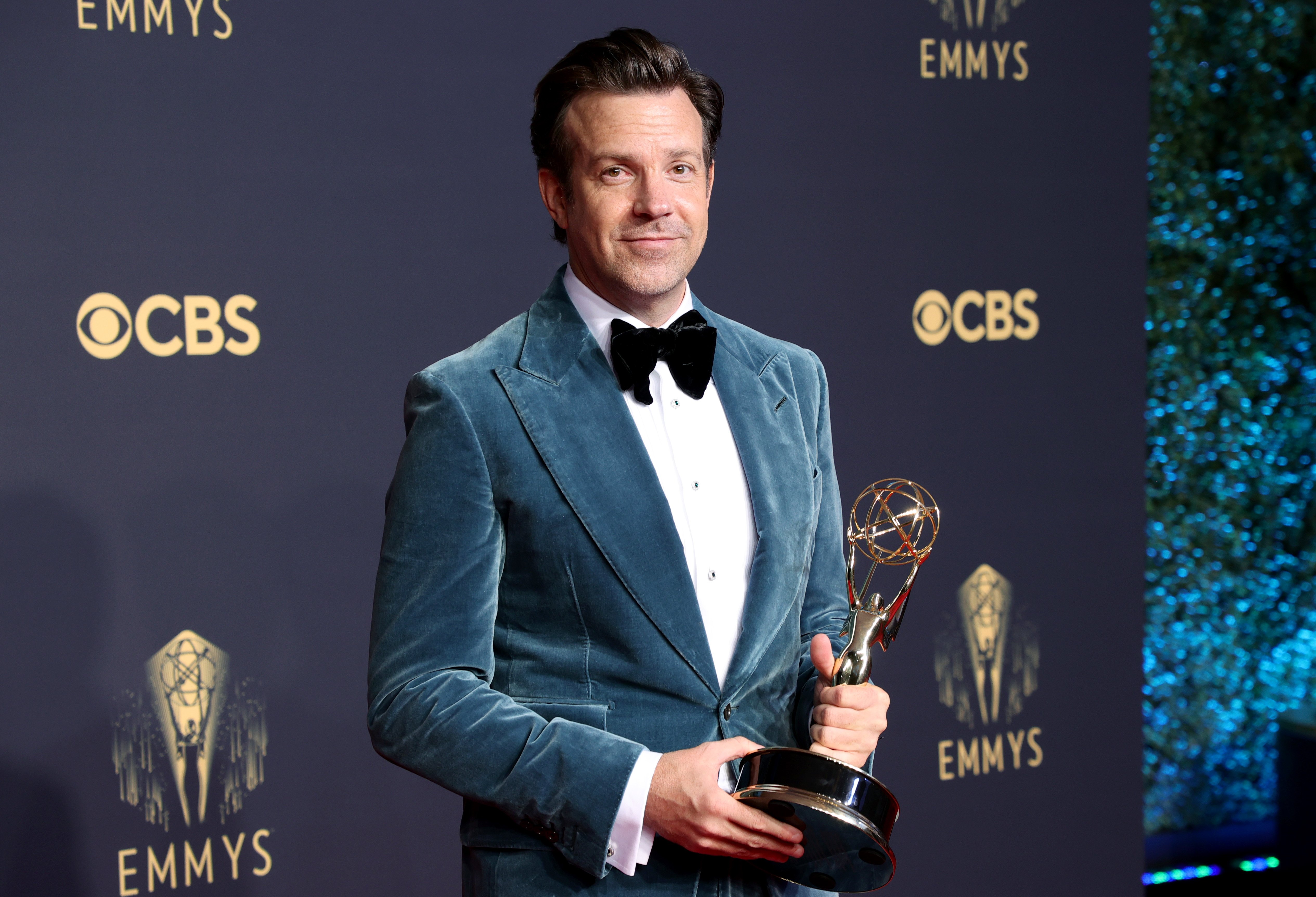 Jason Sudeikis at the Primetime Emmy Awards on September 19, 2021 in Los Angeles where he won Outstanding Lead Actor in a Comedy Series for “Ted Lasso” | Source: Getty Images