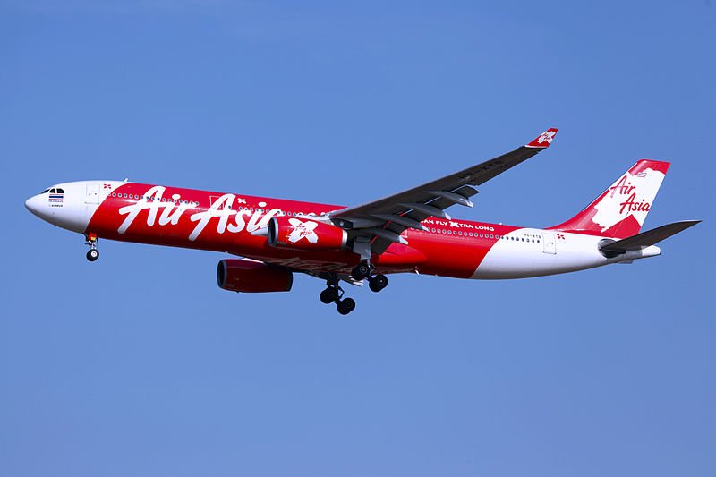 Un avion d'Air Asia en plein vol | Photo : Wikipedia Un avion d'Air Asia en plein vol | Photo : Wikipedia