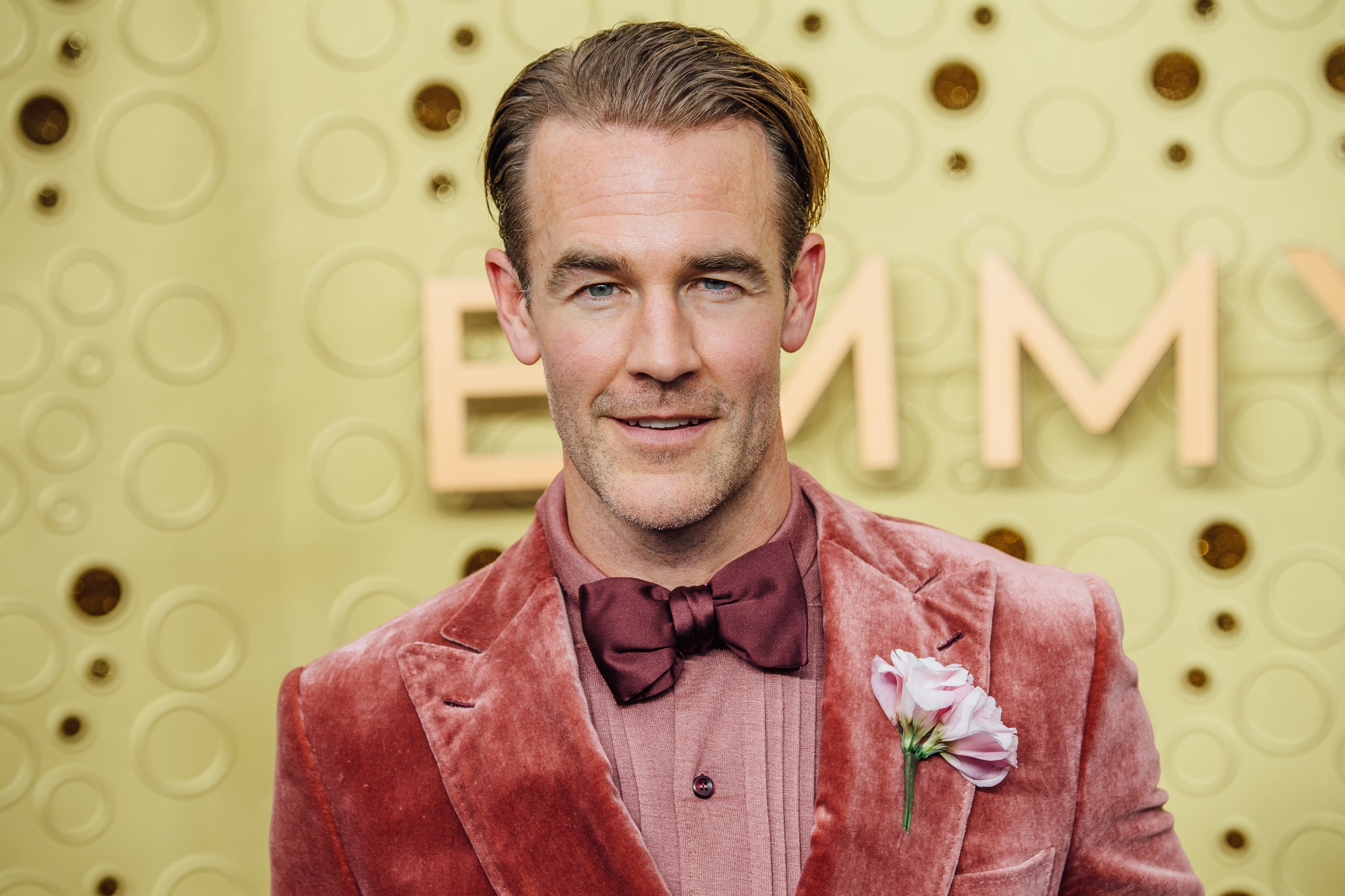 James Van der Beek arrives at the 71st Emmy Awards at Microsoft Theater on September 22, 2019 in Los Angeles, California | Photo: Getty Images