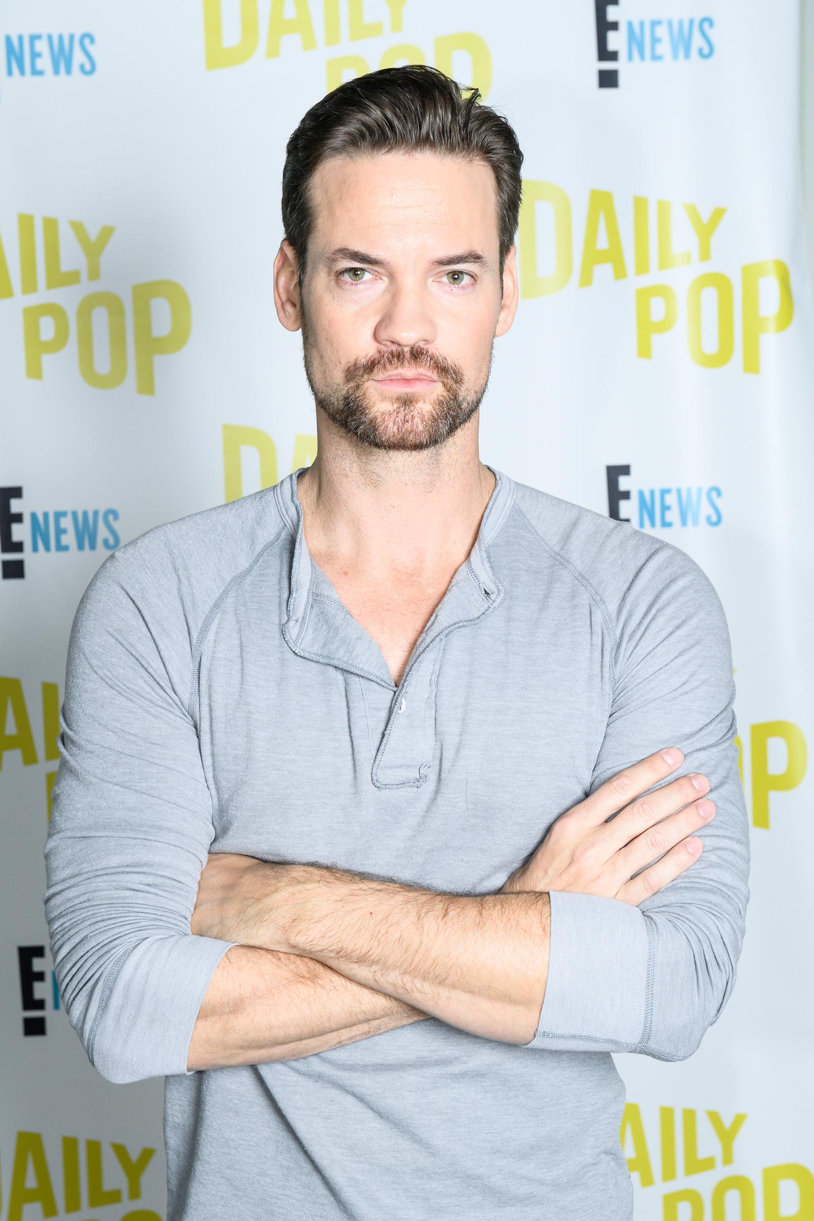 Shane West poses for a photo on set of 