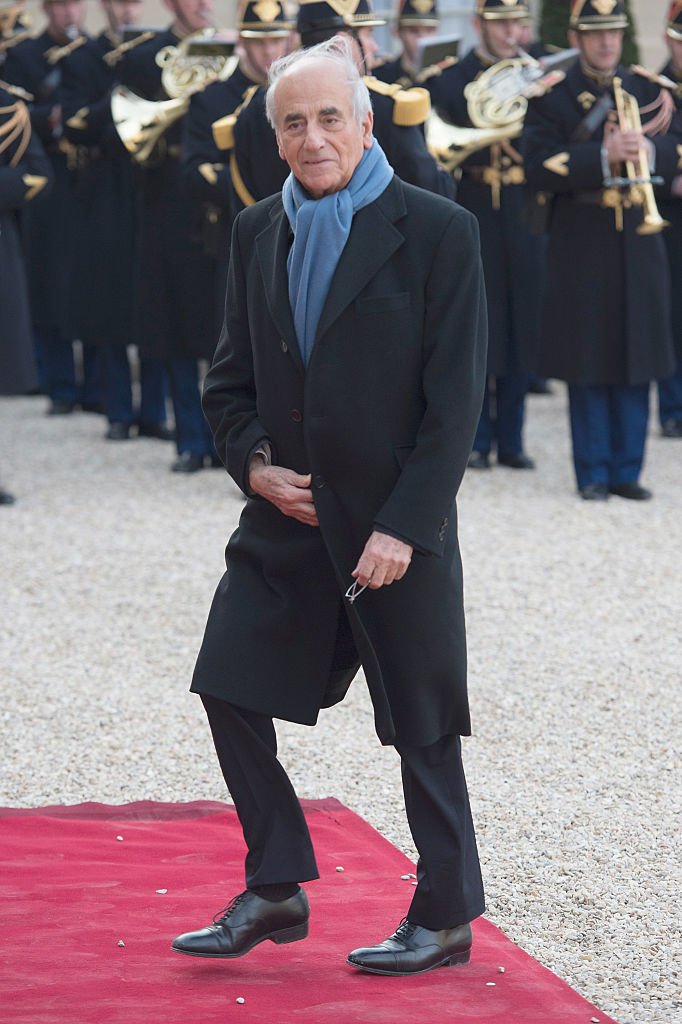 Jean-Pierre Elkabbach arrive au dîner d'État en l'honneur du président tunisien Béji Caïd Essebsi à l'Elysée le 7 avril 2015 à Paris. | Photo : Getty Images