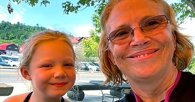 Susan Leger en la foto con su nieta. | Foto: Twitter/DailyMirror
