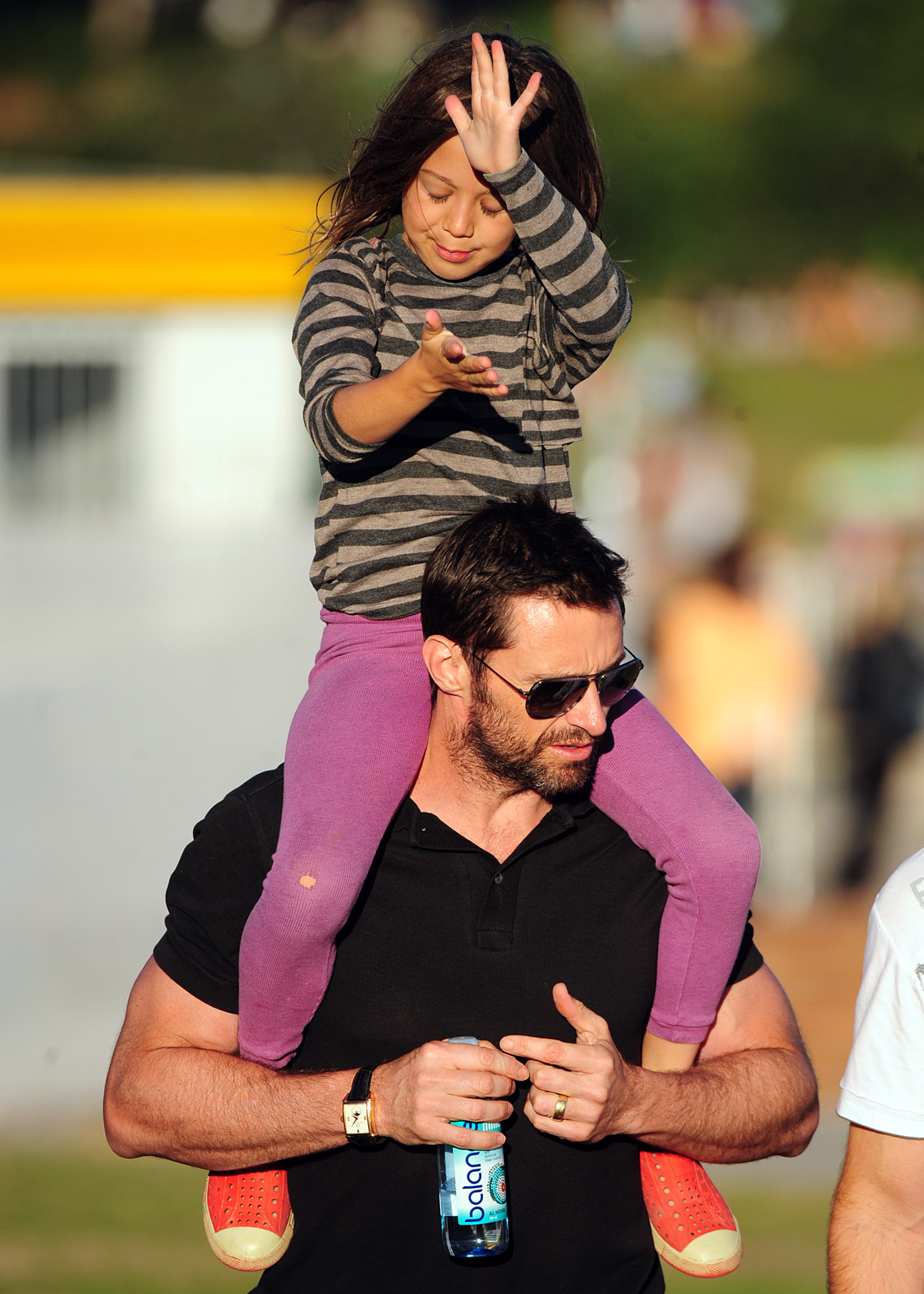 Hugh Jackman and Ava going to Bondi Beach in Sydney, Australia on July 14, 2012 | Source: Getty Images