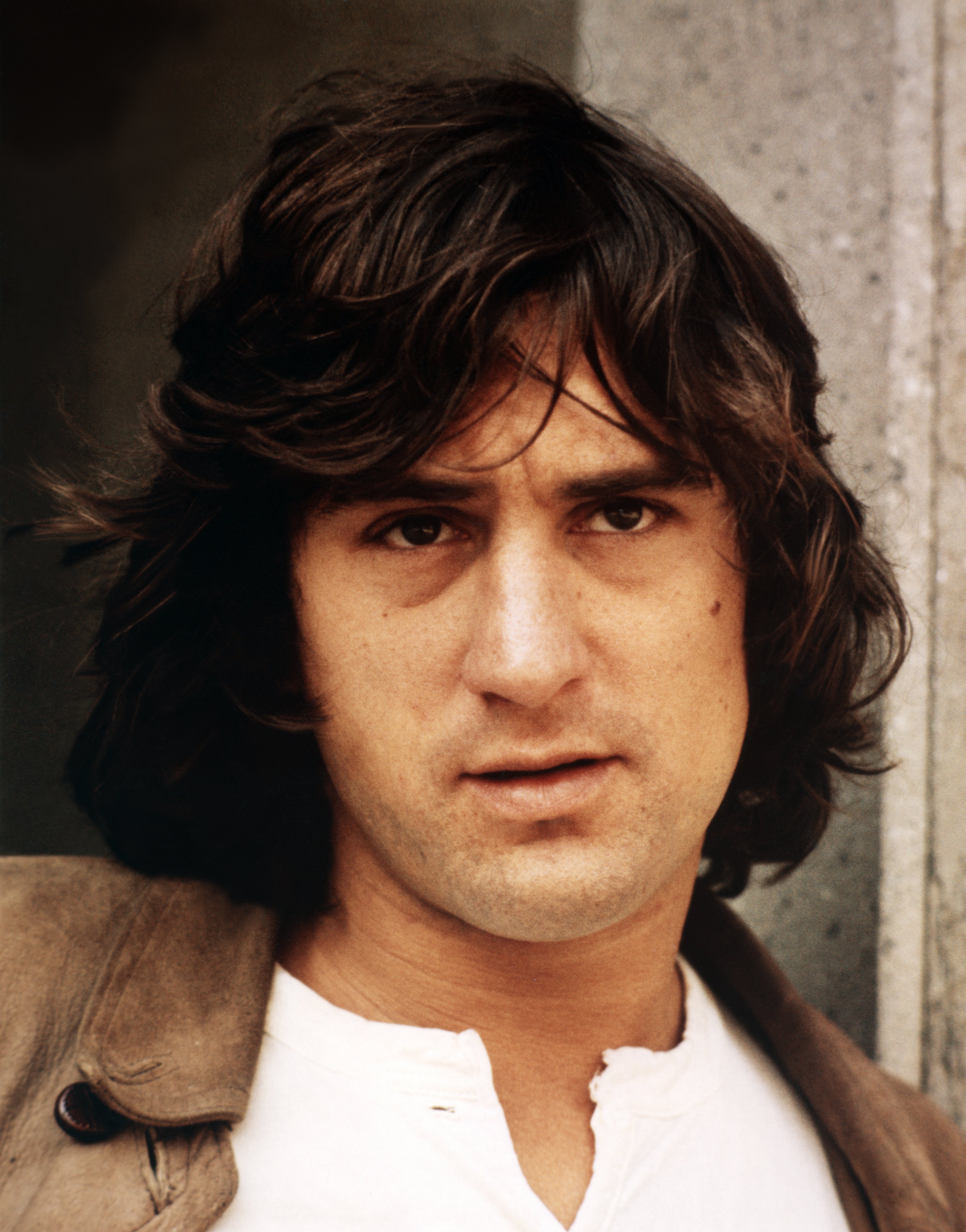 Robert De Niro on the set of "Mean Streets" circa 1973 | Source: Getty Images