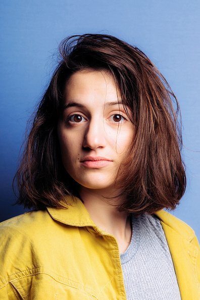 La chanteuse Aloise Sauvage est photographiée pour Paris Match le 13 novembre 2017 à Paris.|Photo : Getty Images.