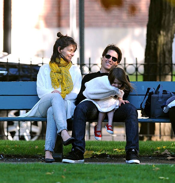 Katie Holmes, Suri Cruise and Tom Cruise visit Charles River Basin on October 10, 2009 in Cambridge, Massachusetts | Source: Getty Images