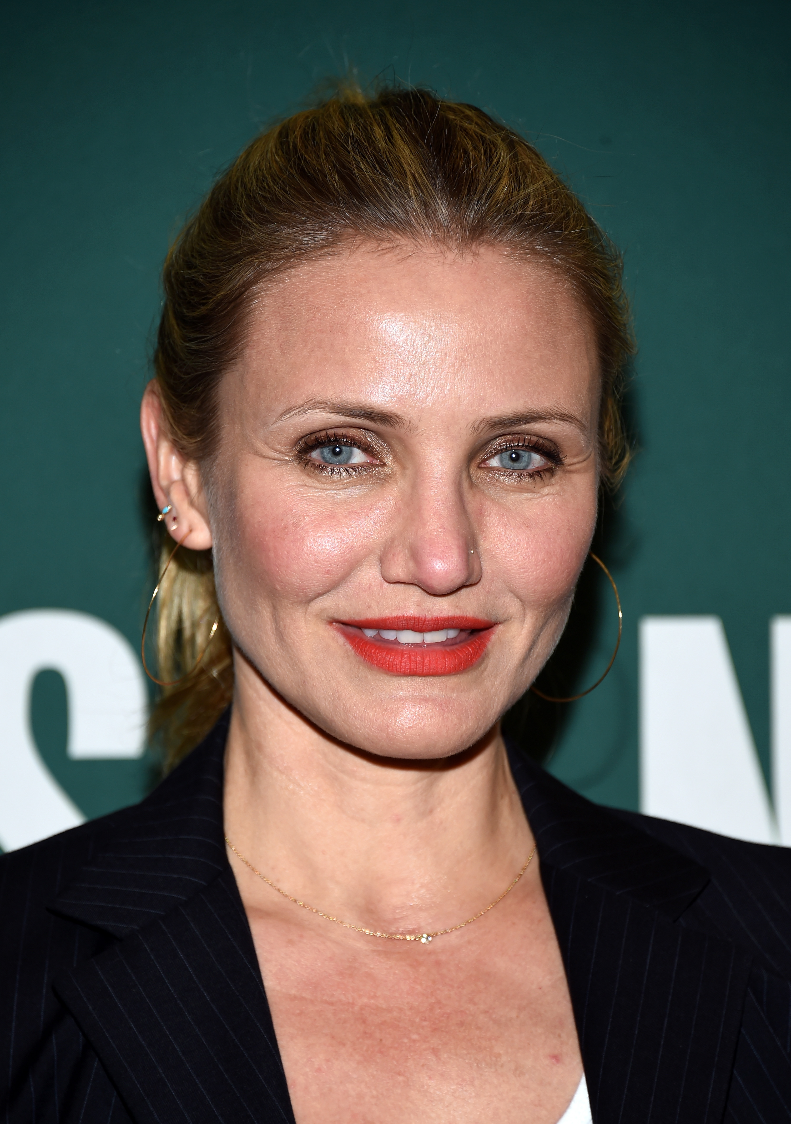 Cameron Diaz poses before signing copies of her new book "The Longevity Book: The Science Of Aging, The Biology Of Strength And The Privilege Of Time" on April 13, 2016, in Los Angeles, California. | Source: Getty Images