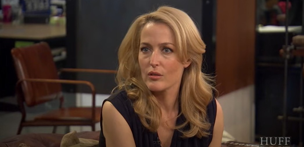 Gillian Anderson being interviewed for HuffPost | Source: YouTube/HuffPost Live