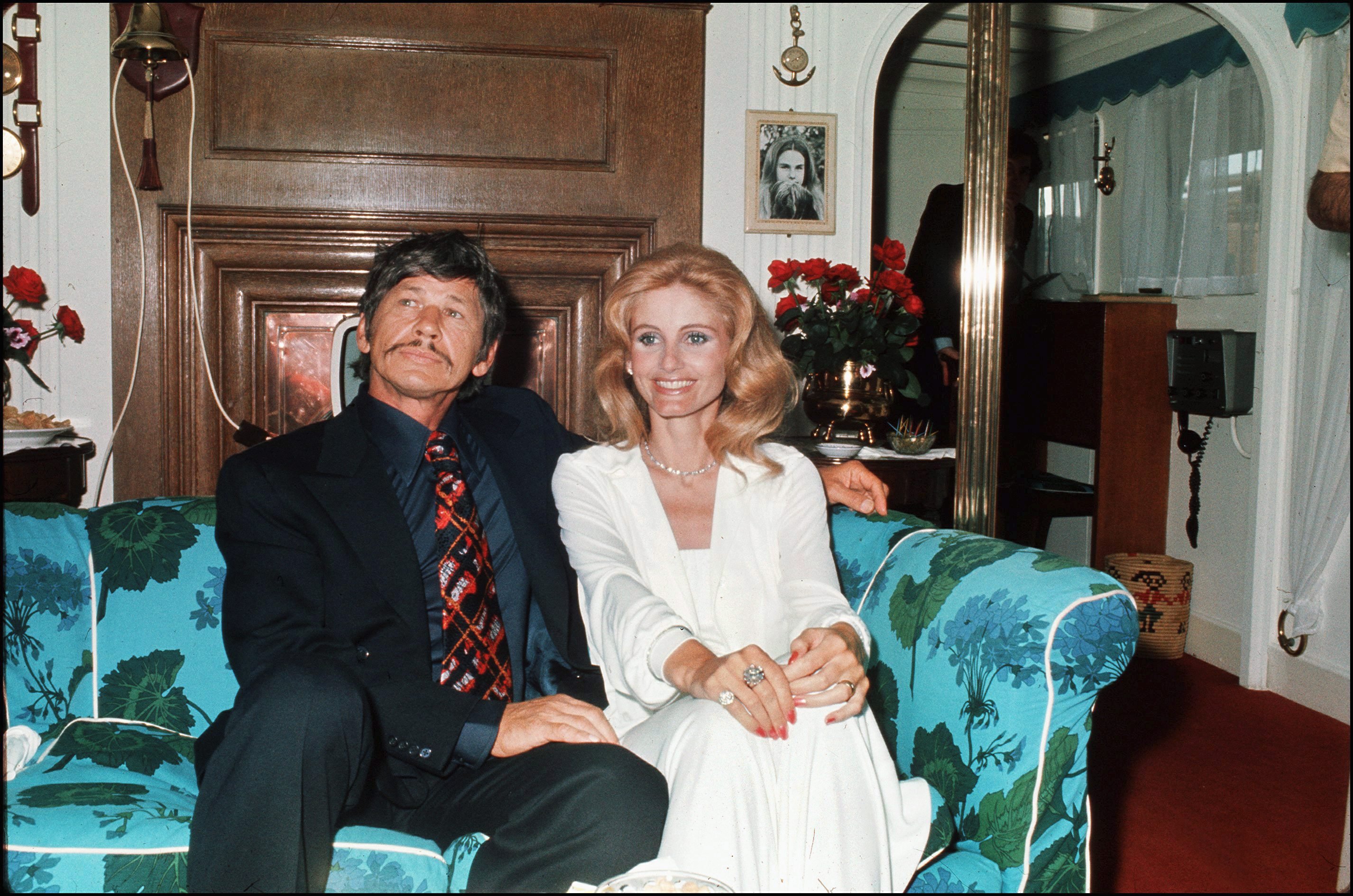 Charles Bronson with his wife Jill Ireland. | Source: Getty Images