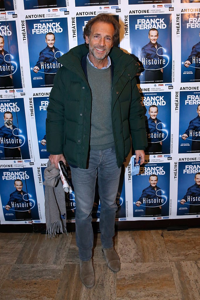L'acteur Stéphane Freiss assiste à Franck Ferrand qui se produit dans son spectacle "Histoires" au Théâtre Antoine le 5 décembre 2016 à Paris, France. | Photo : Getty Images L'acteur Stéphane Freiss assiste à Franck Ferrand qui se produit dans son spectacle "Histoires" au Théâtre Antoine le 5 décembre 2016 à Paris, France. | Photo : Getty Images