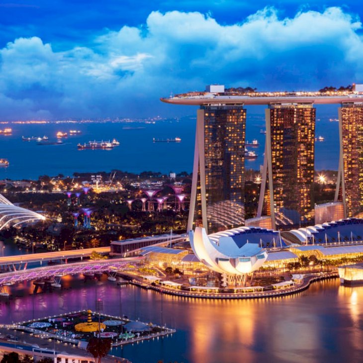 Singapore cityscape at dusk | Shutterstock
