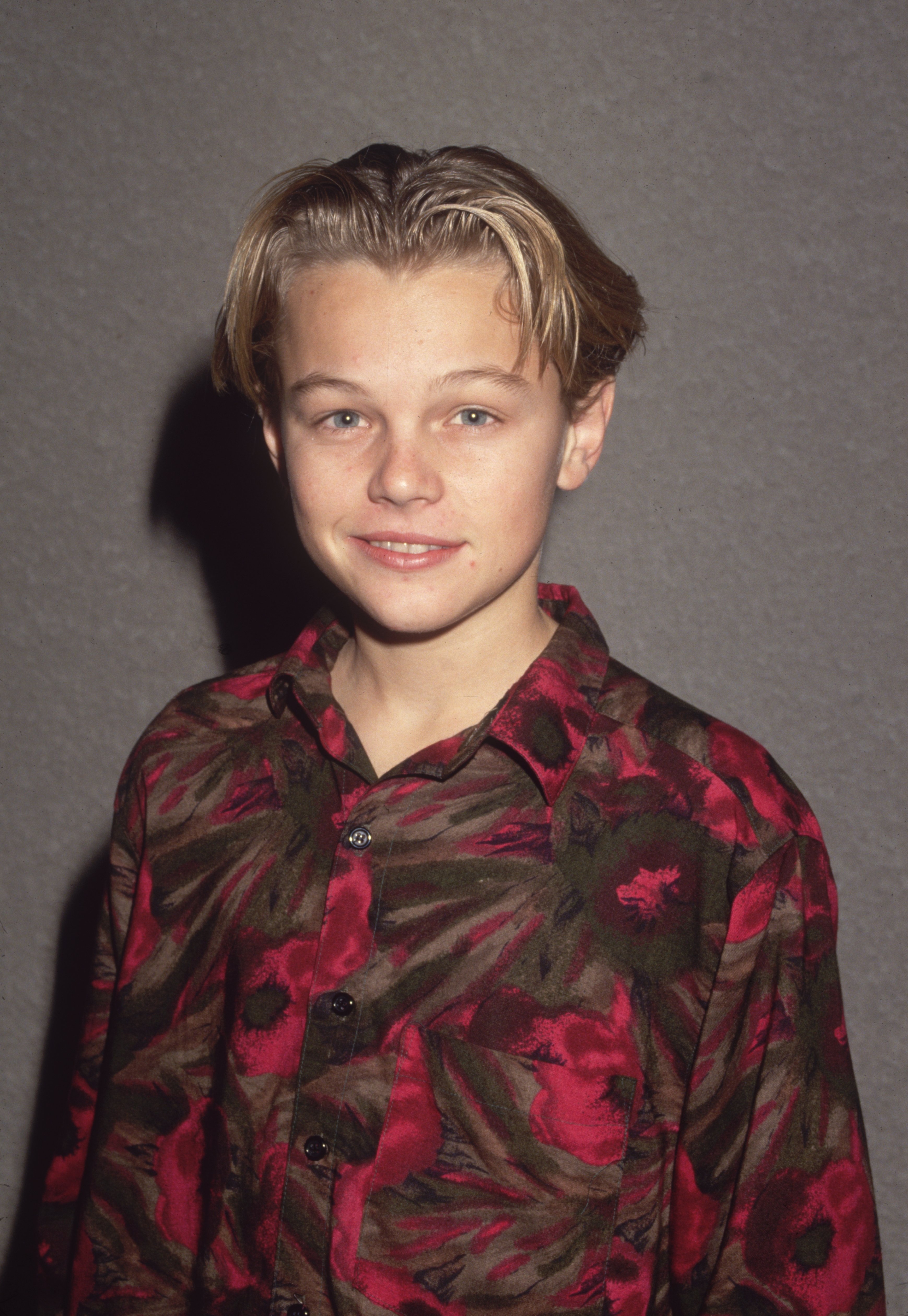 A young Leonardo DiCaprio posing for a photo in 1989 | Source: Getty Images