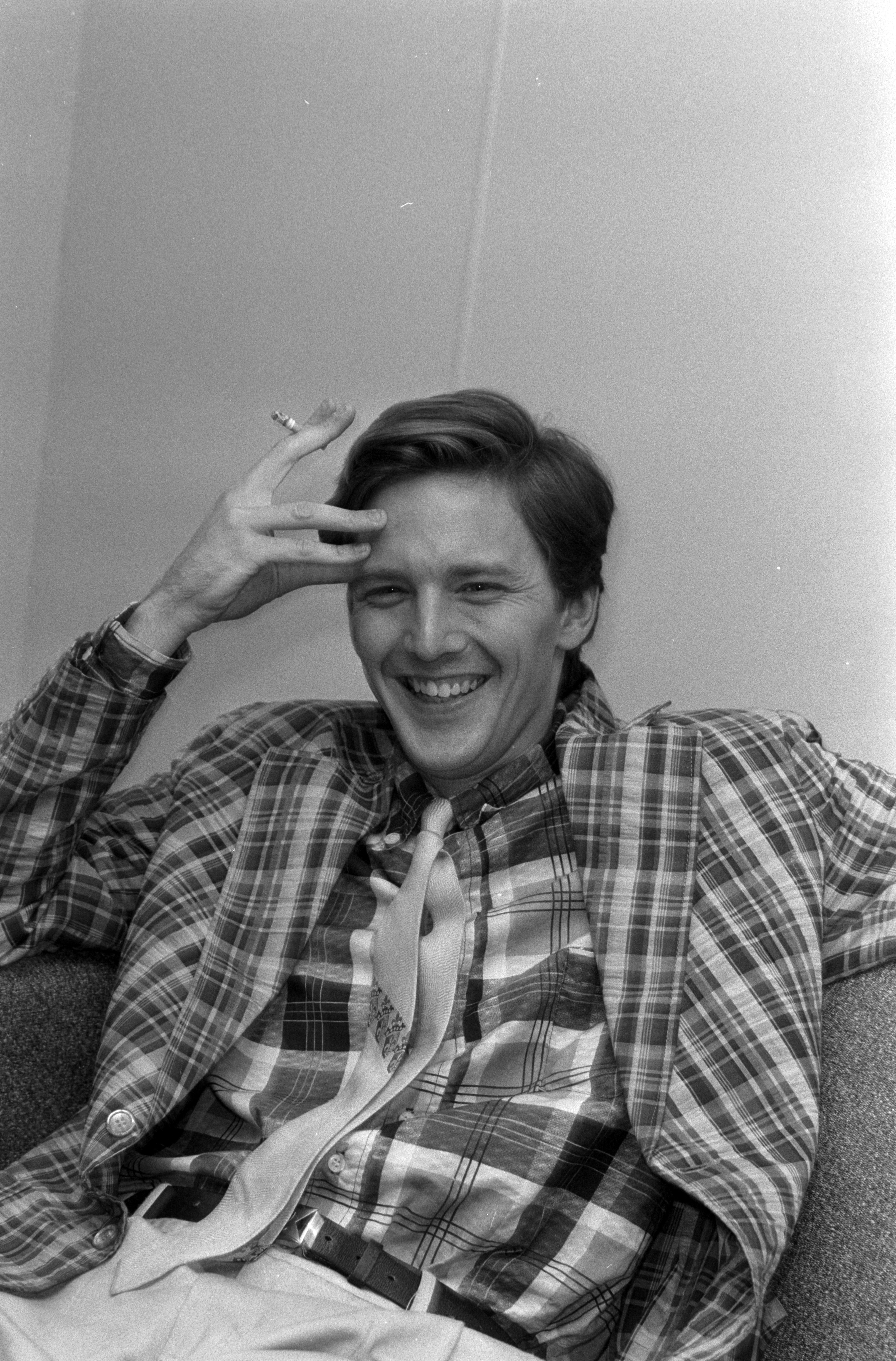 Andrew McCarthy during an interview in 1988. | Source: Getty Images