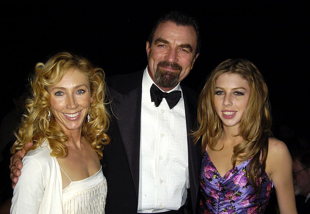 Jillie Mack, Tom Selleck and their daughter, Hannah, at The 56th Annual Primetime Emmy Awards. | Photo: Getty Images