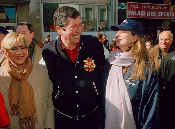 L'homme politique français Patrick Balkany avec sa femme Isabelle Balkany, et leur fille Vanessa. Photo : Getty Images.