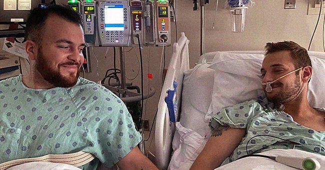 Reid Alexander and Rafael Diaz are pictured in the hospital during the kidney transplant procedure. | Photo: facebook.com/reid.alexander.71 