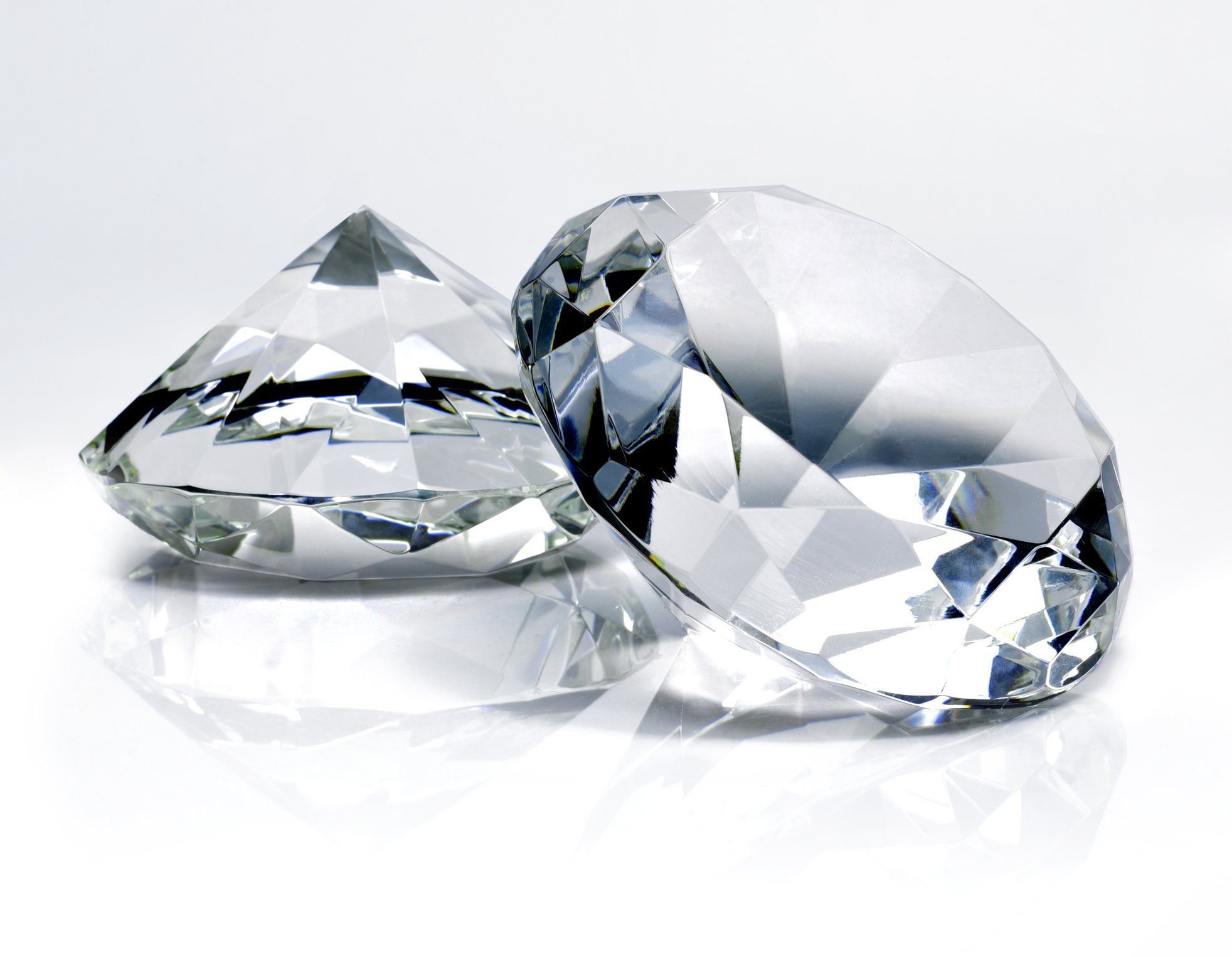 Close up image of white diamonds. | Photo: Getty Images