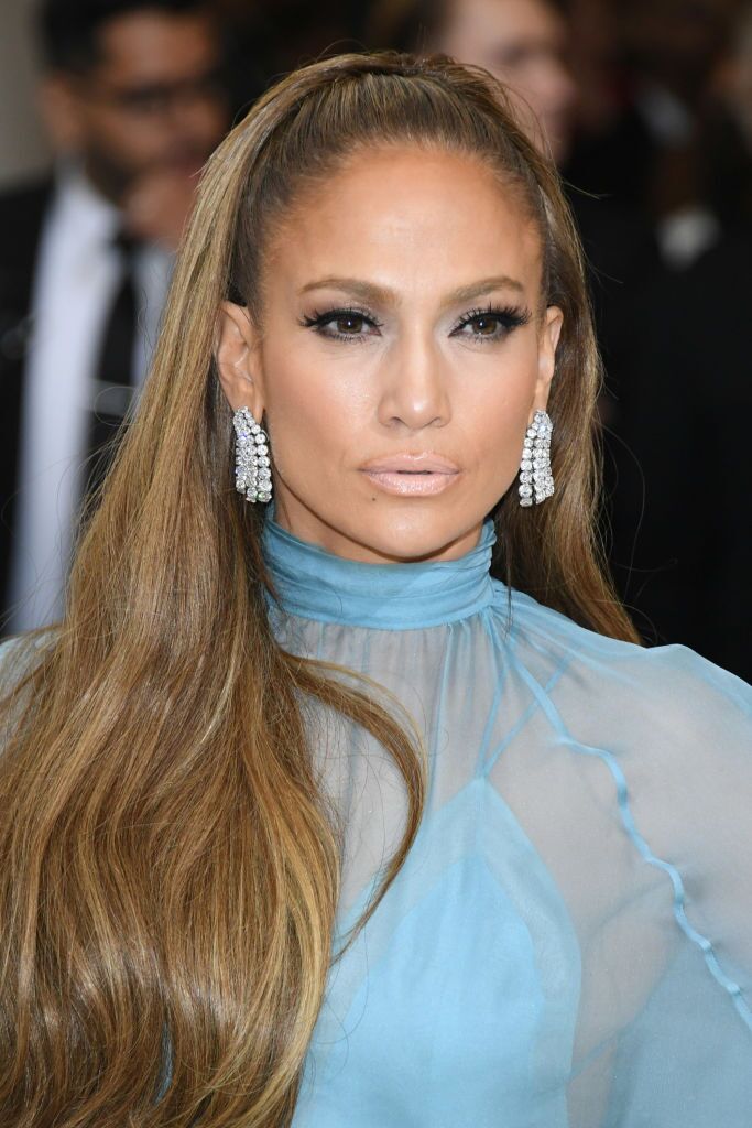 Jennifer Lopez attends the "Rei Kawakubo/Comme des Garcons: Art Of The In-Between" Costume Institute Gala at Metropolitan Museum of Art on May 1, 2017 | Photo: Getty Images
