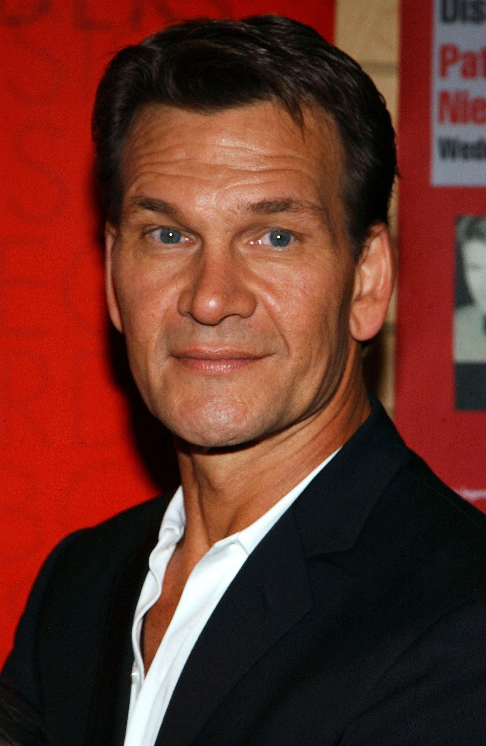 Patrick Swayze appears at Borders Bookstore to sign copies of his new movie "One Last Dance." | Source: Getty Images