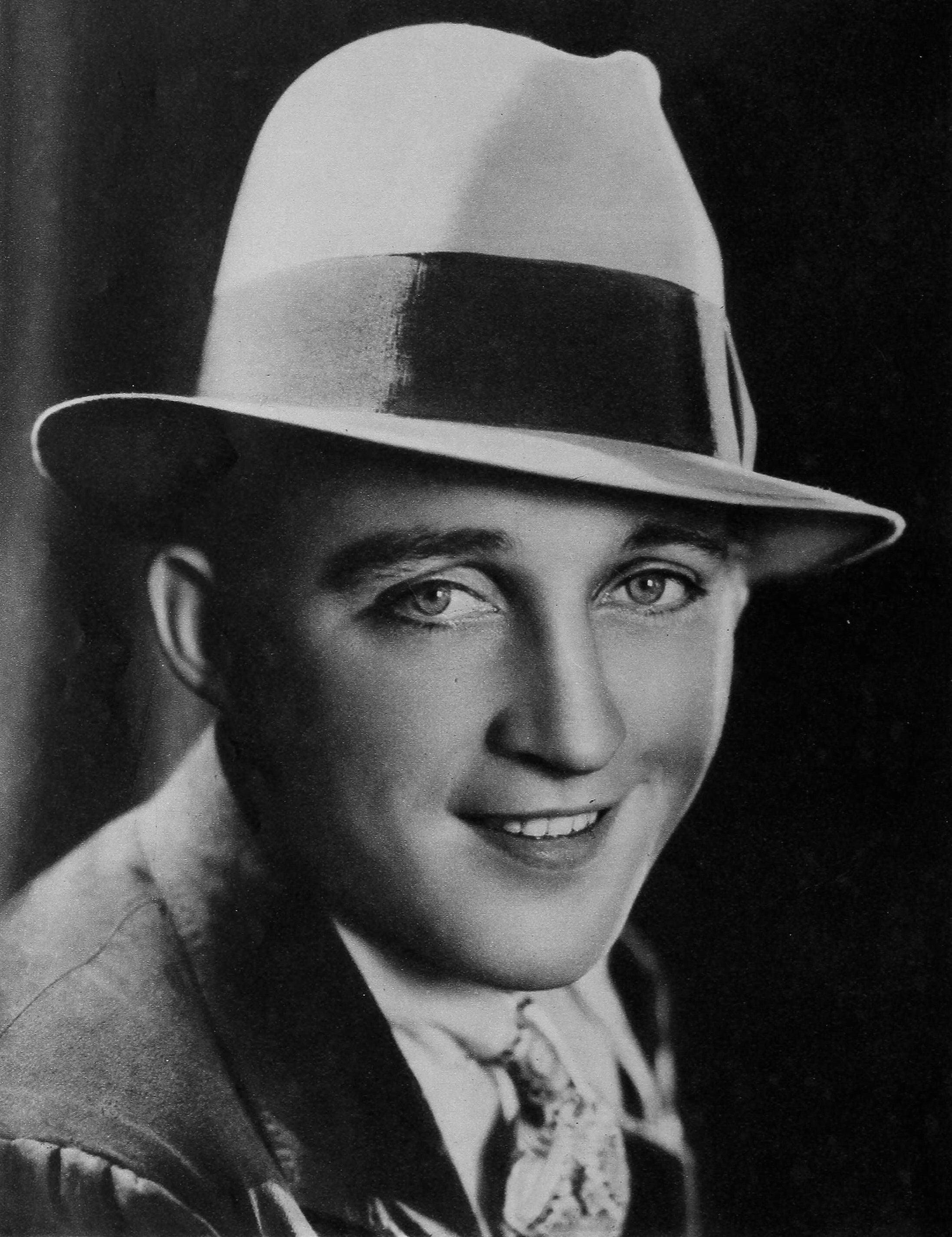 Bing Crosby in 1932. | Source: Wikimedia Commons